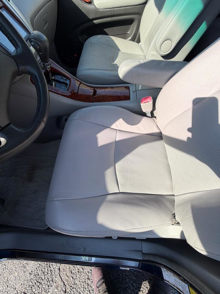 Used 2005 Toyota Highlander Limited image 10