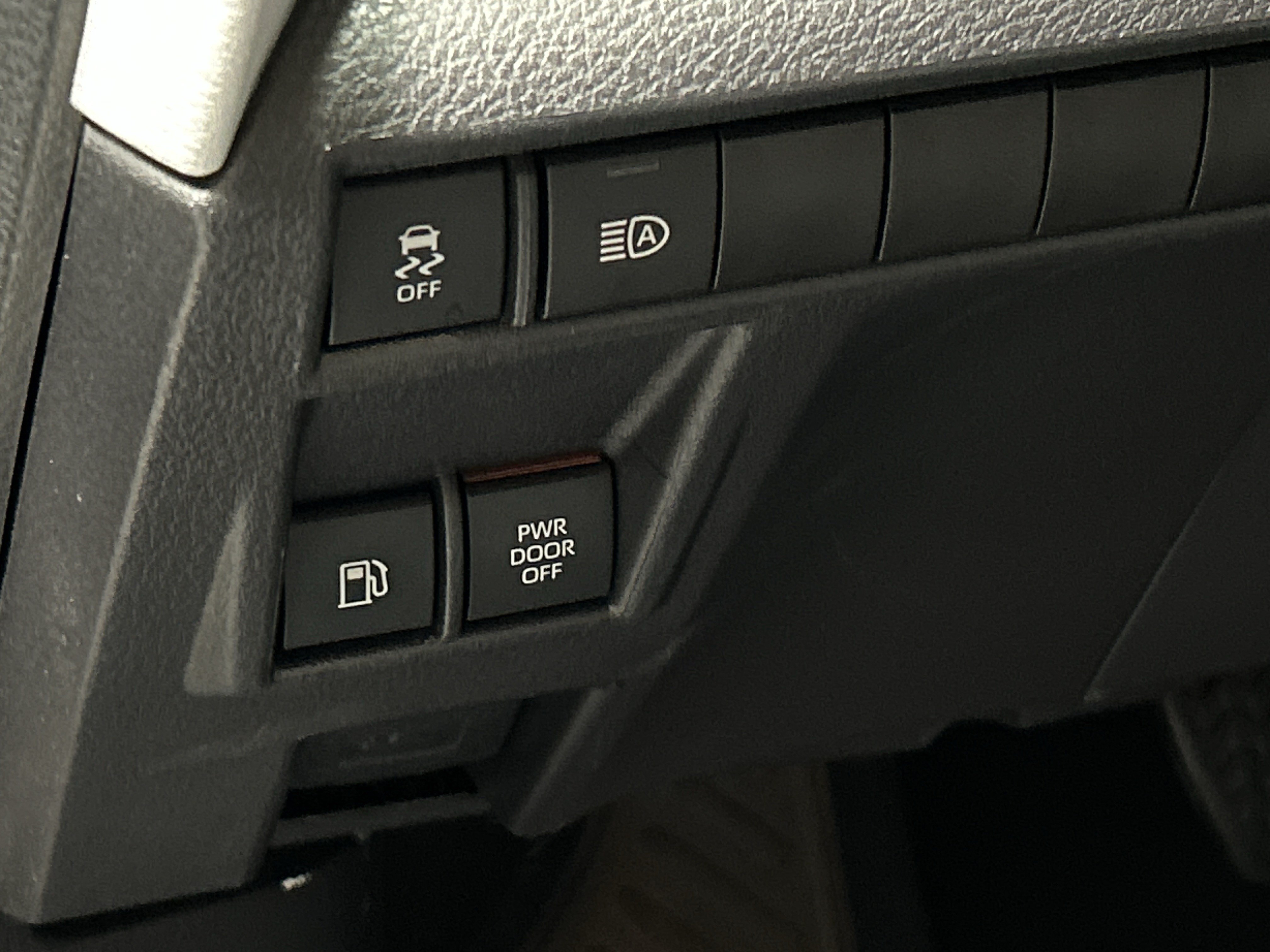 Certified 2025 Toyota Sienna XLE FWD image 29