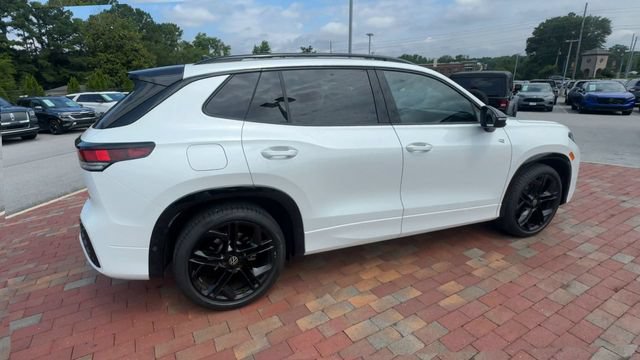 Used 2026 Volkswagen Tiguan SE R-Line FWD image 3
