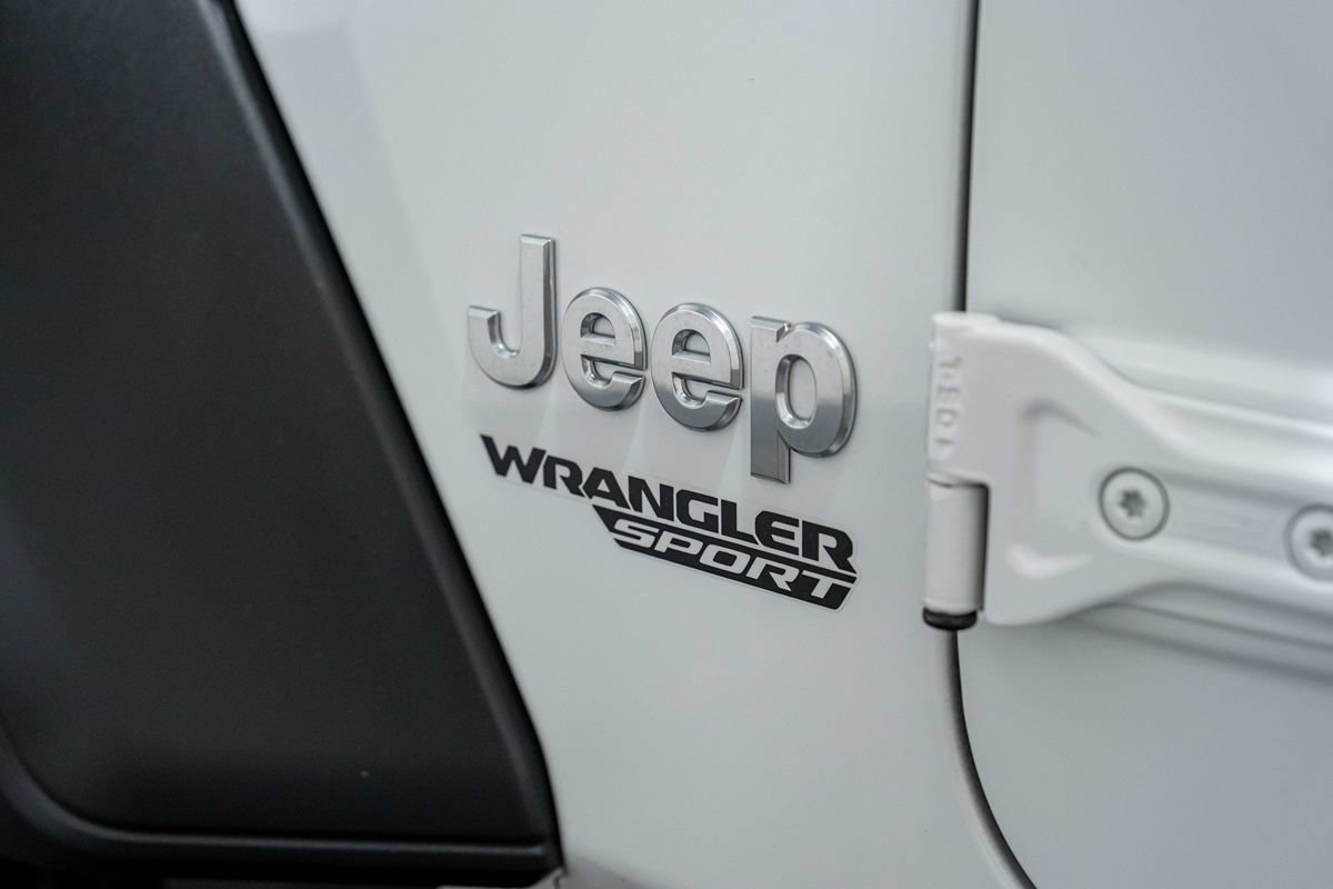 Used 2020 Jeep Wrangler Sport AWD/4WD image 11