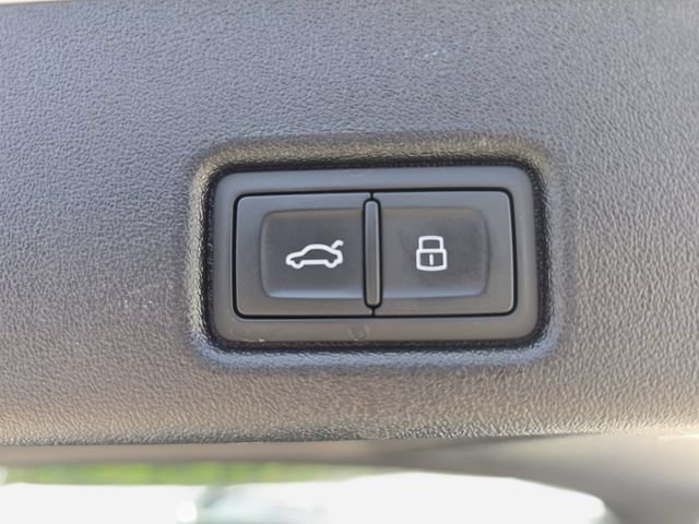 Used 2025 Audi Q5 Premium w/ Convenience Package AWD/4WD image 16