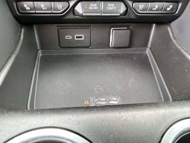 Used 2021 Chevrolet Suburban High Country RWD image 18