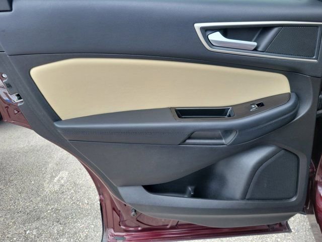 Used 2017 Ford Edge SEL w/ Equipment Group 201A FWD image 12
