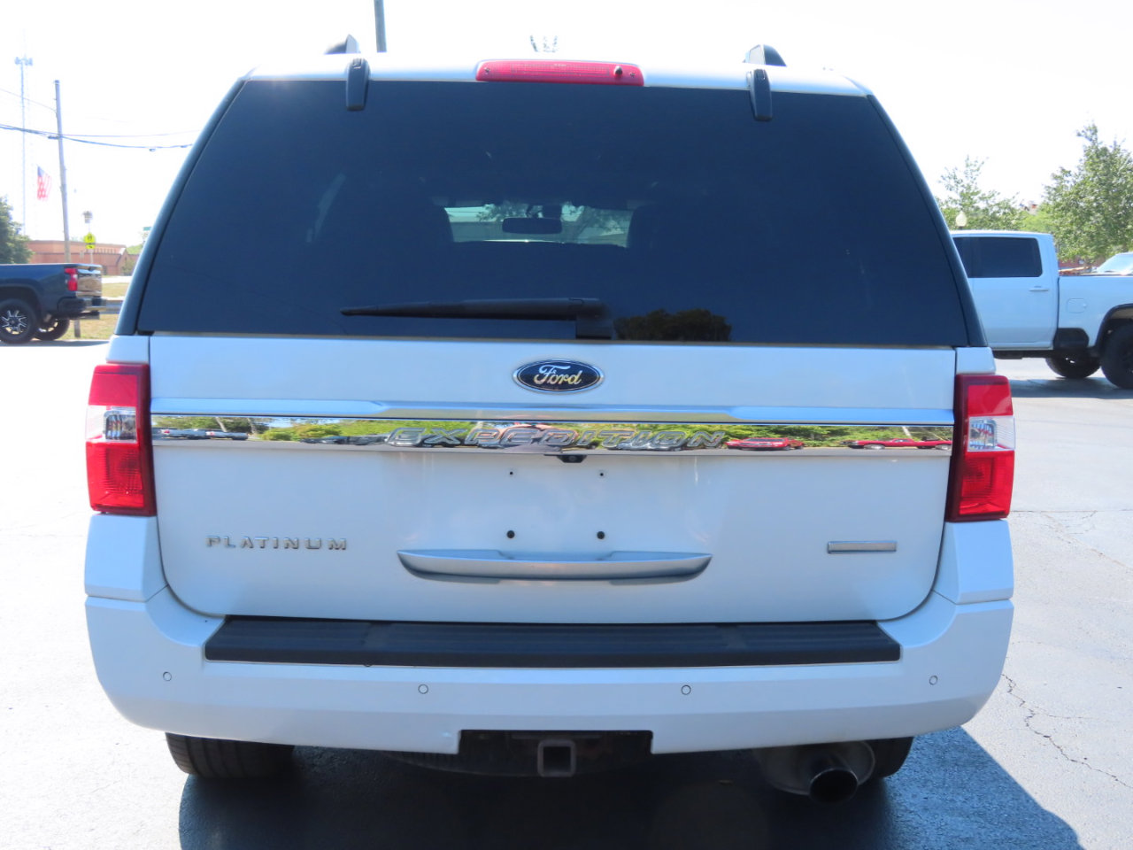 Used 2016 Ford Expedition Platinum image 5