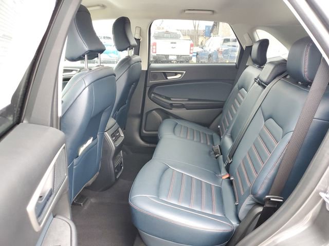 Used 2024 Ford Edge SEL w/ Sport Appearance Package image 29