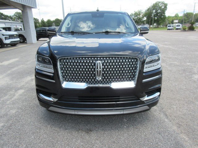 Used 2021 Lincoln Navigator Reserve w/ Luxury Package AWD/4WD image 8