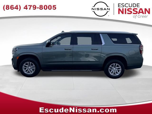 Used 2024 Chevrolet Suburban LT RWD image 6
