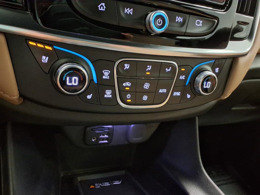 Used 2023 Chevrolet Traverse Premier image 33