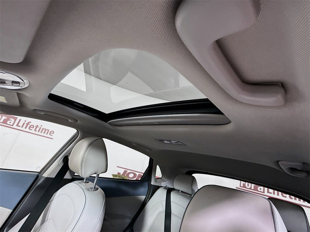 Used 2020 Hyundai Kona Limited w/ Cargo Package image 10