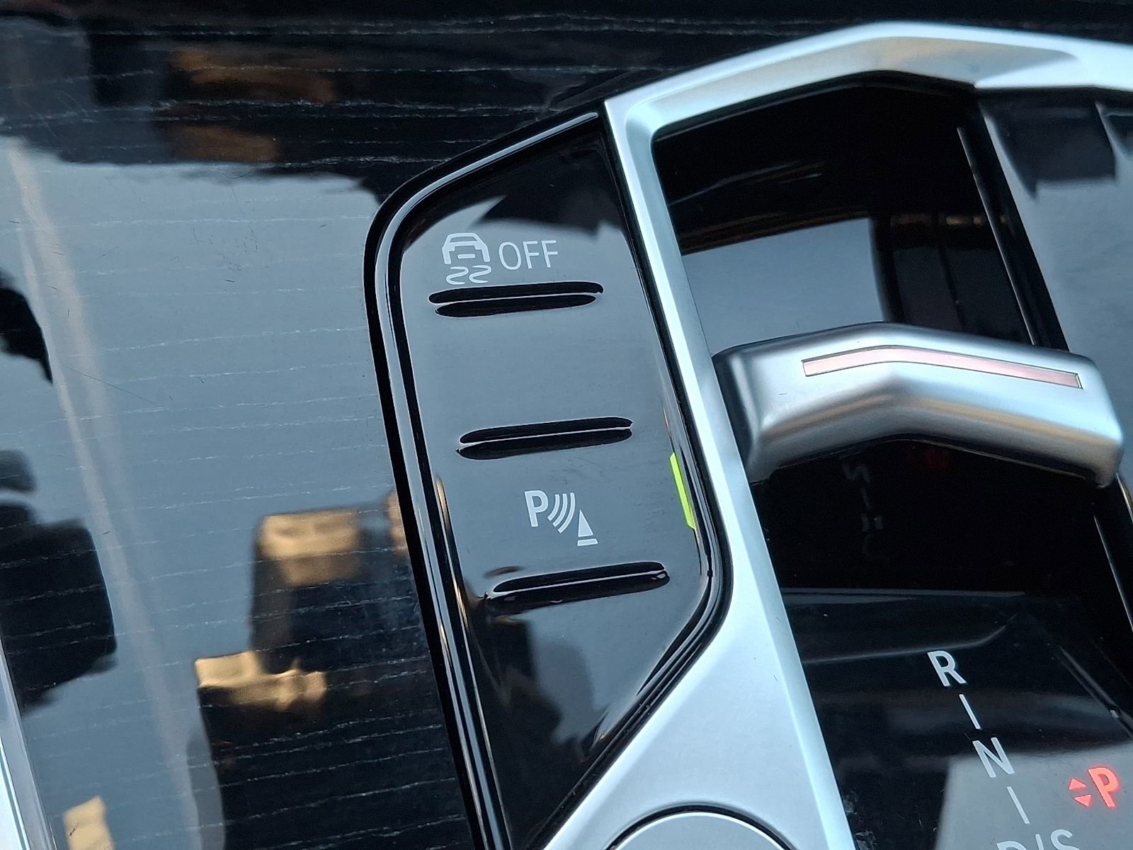 Used 2026 BMW X7 xDrive40i w/ M Sport Package image 19