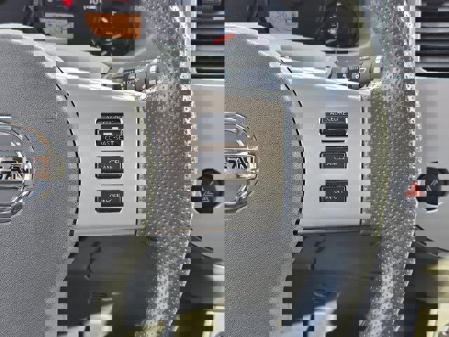 Used 2020 Nissan Frontier SV w/ Midnight Edition Floor Mats image 27