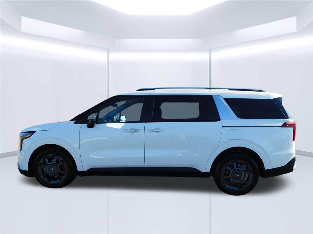 Used 2025 Kia Carnival EX FWD image 6