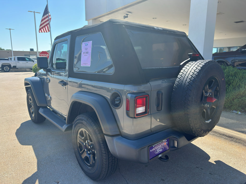 Used 2018 Jeep Wrangler Sport AWD/4WD image 6
