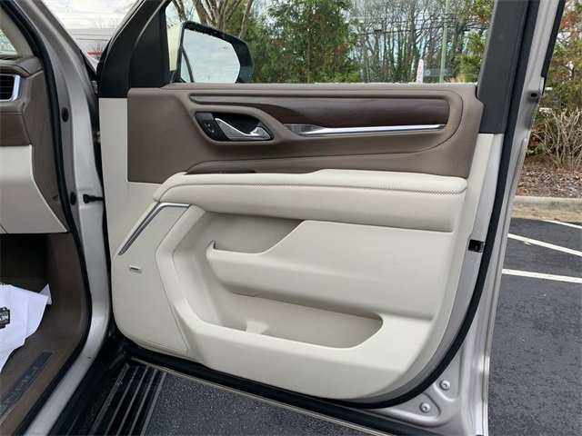 Used 2021 GMC Yukon XL Denali w/ Denali Premium Package image 13