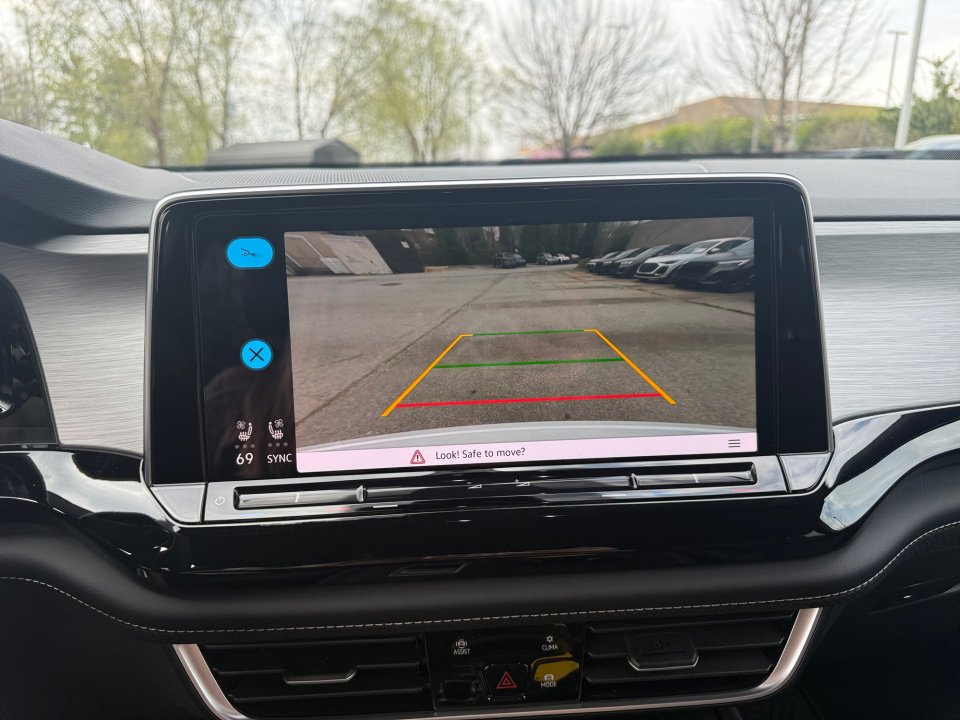 New 2026 Volkswagen Atlas Cross Sport SE image 19