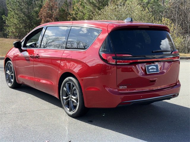 New 2026 Chrysler Pacifica Select image 11