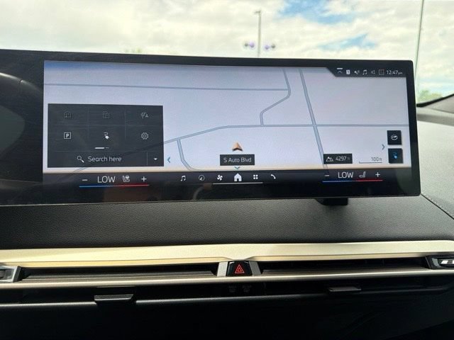 Used 2024 BMW iX xDrive50 w/ Sport Package AWD/4WD image 27