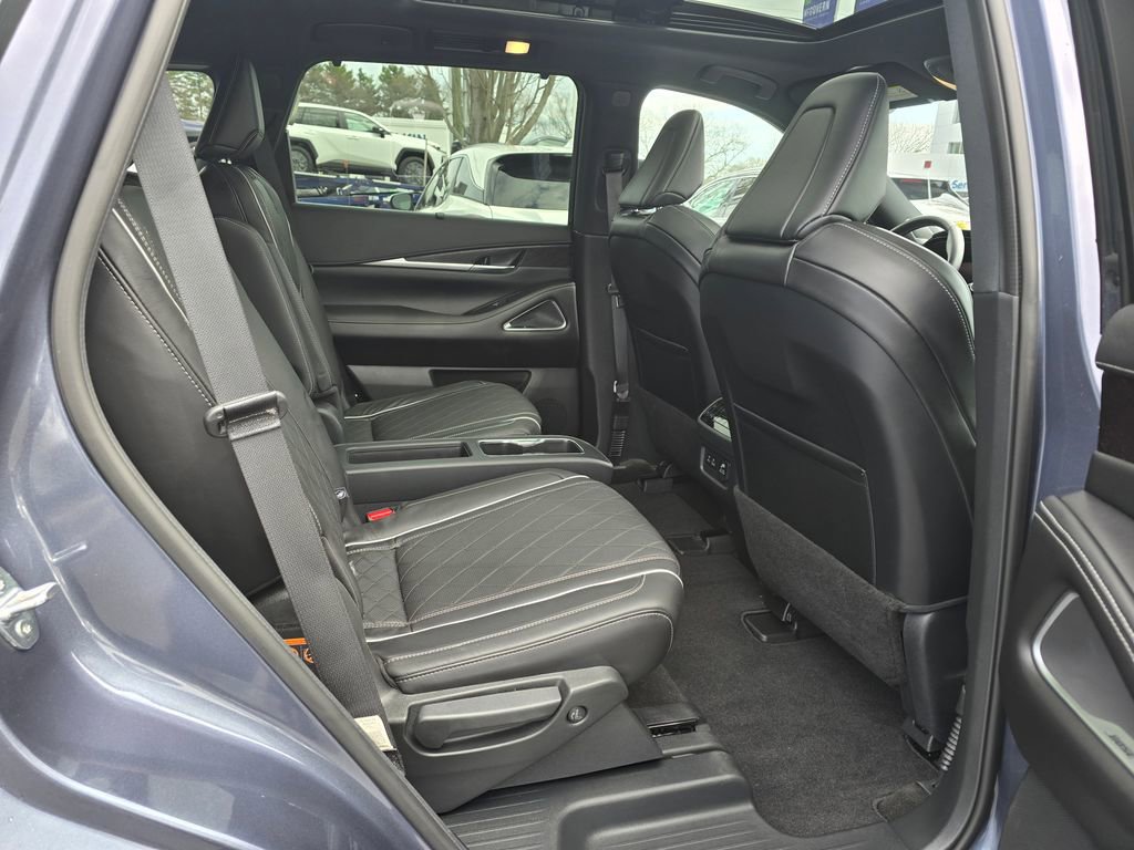 Used 2023 INFINITI QX60 Autograph w/ Cargo Package image 12