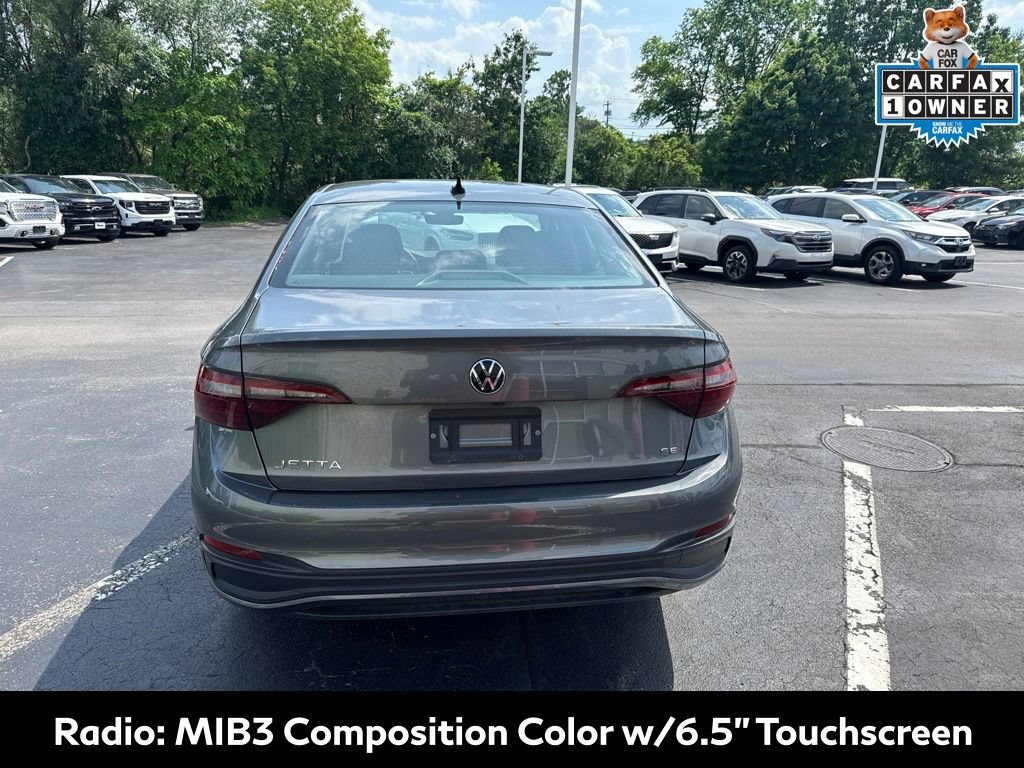 Used 2024 Volkswagen Jetta SE FWD image 4