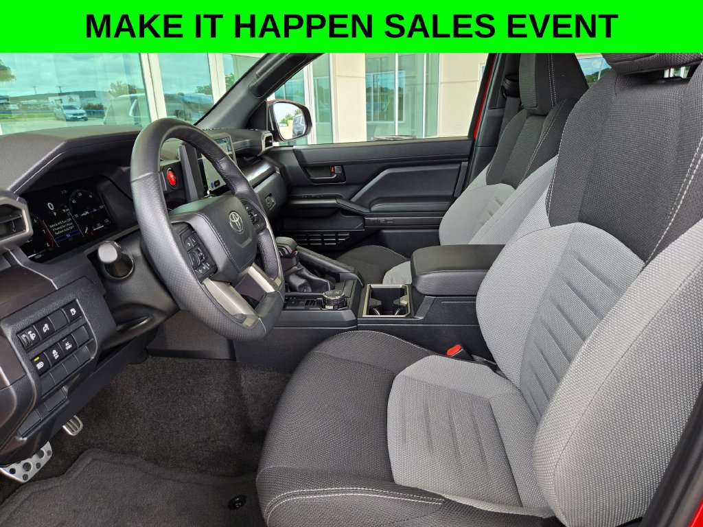 Used 2025 Toyota 4Runner TRD Sport AWD/4WD image 9