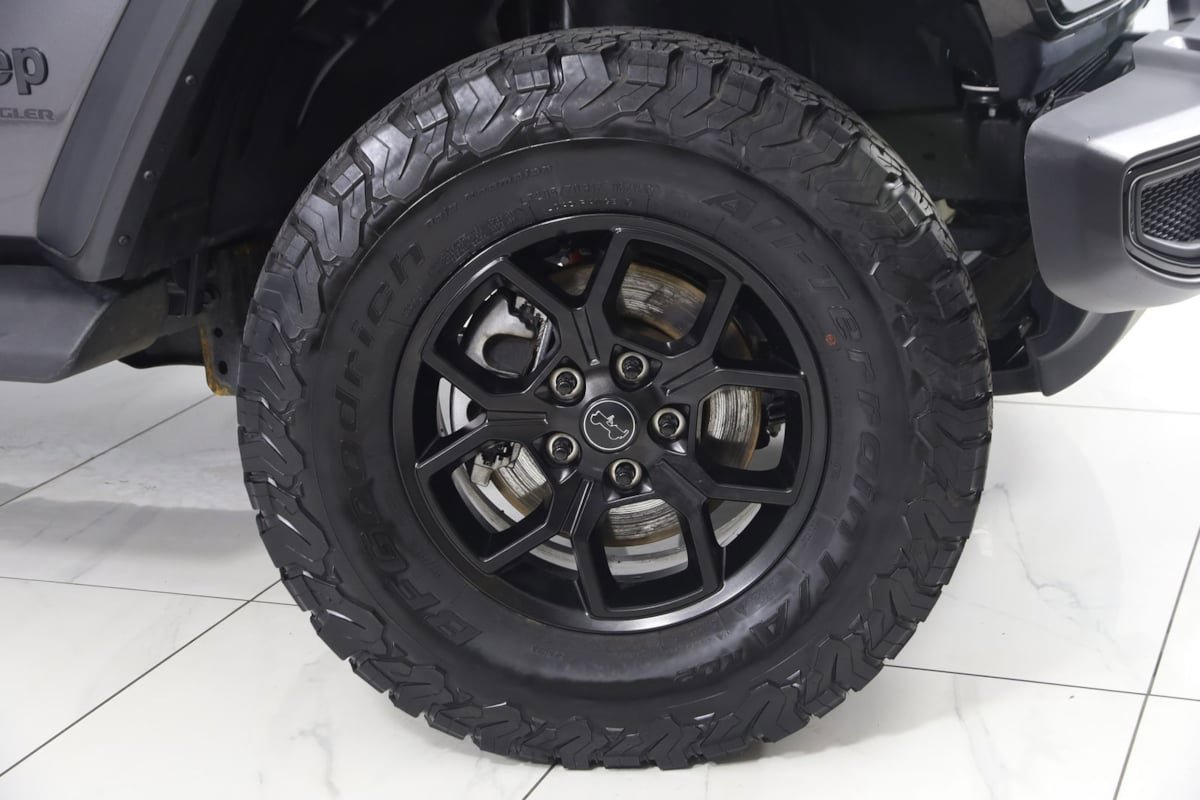 Used 2024 Jeep Wrangler Willys image 14