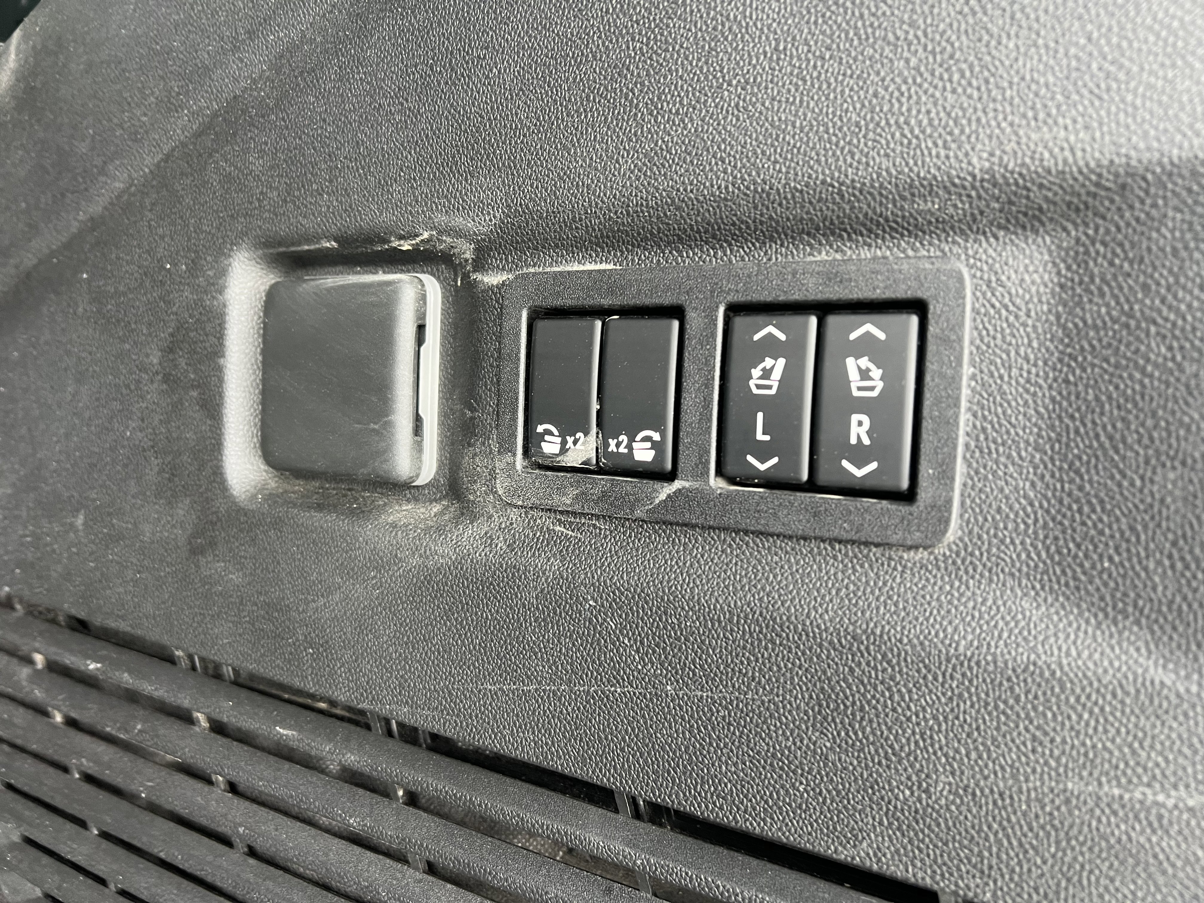 Certified 2022 Chevrolet Tahoe RST w/ Luxury Package image 11