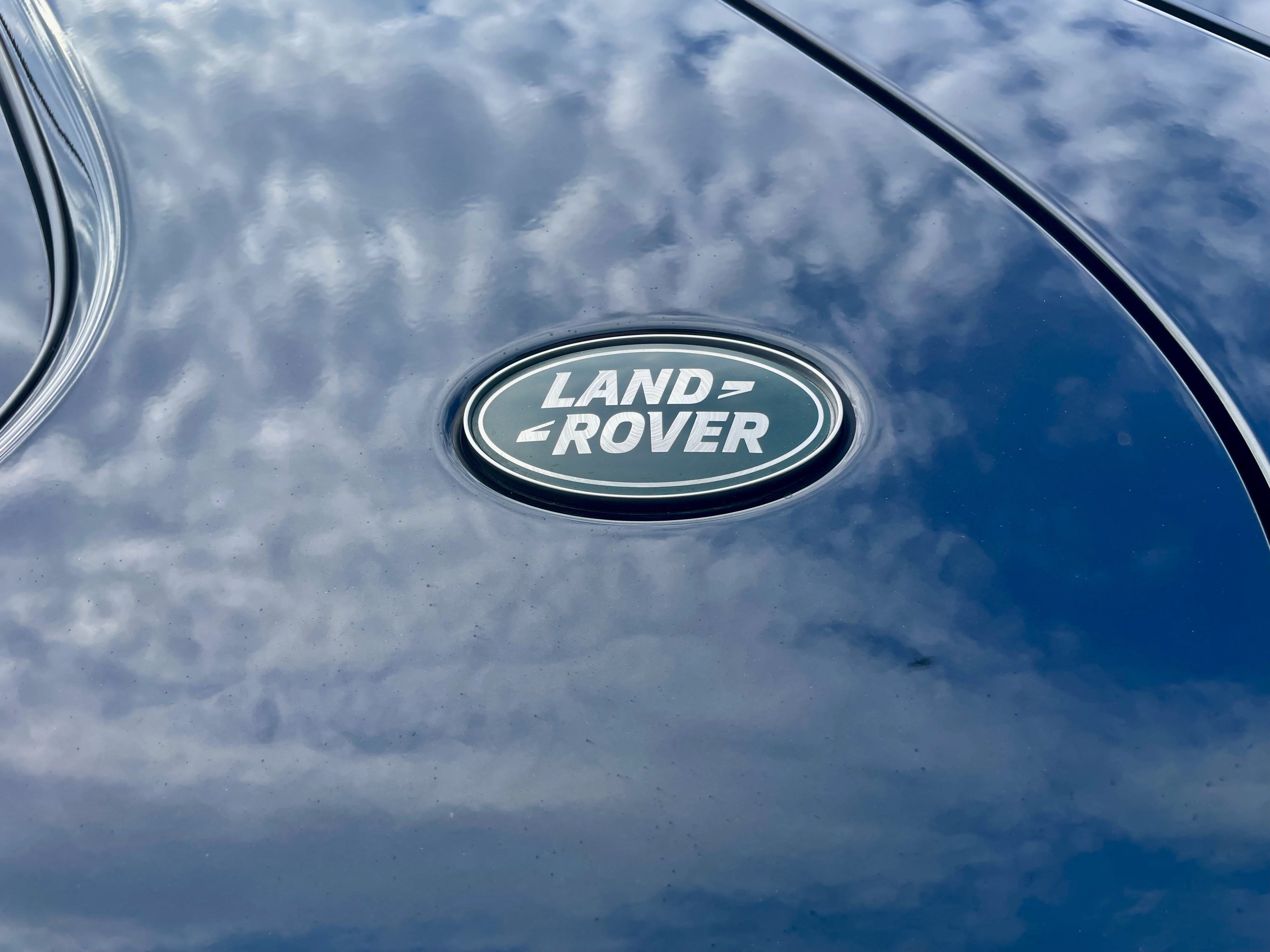 Used 2025 Land Rover Discovery S AWD/4WD image 34