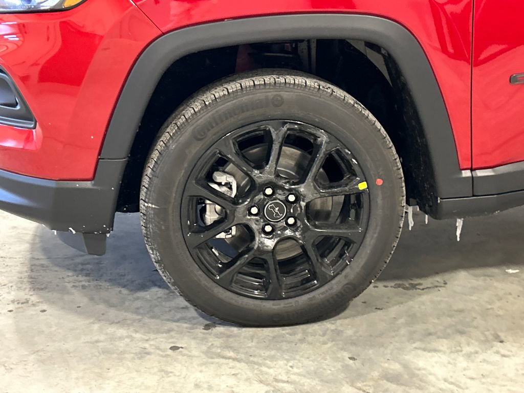 New 2026 Jeep Compass Latitude image 11
