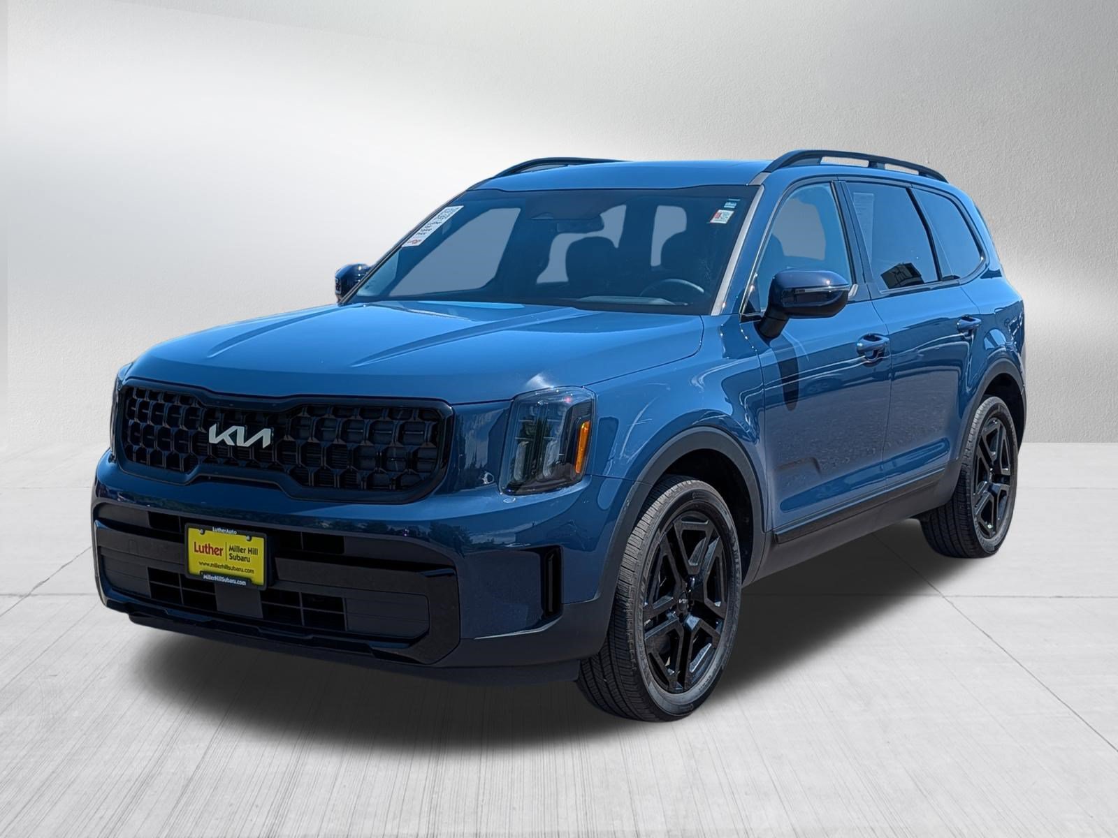 Used 2024 Kia Telluride EX X-Line AWD/4WD image 3