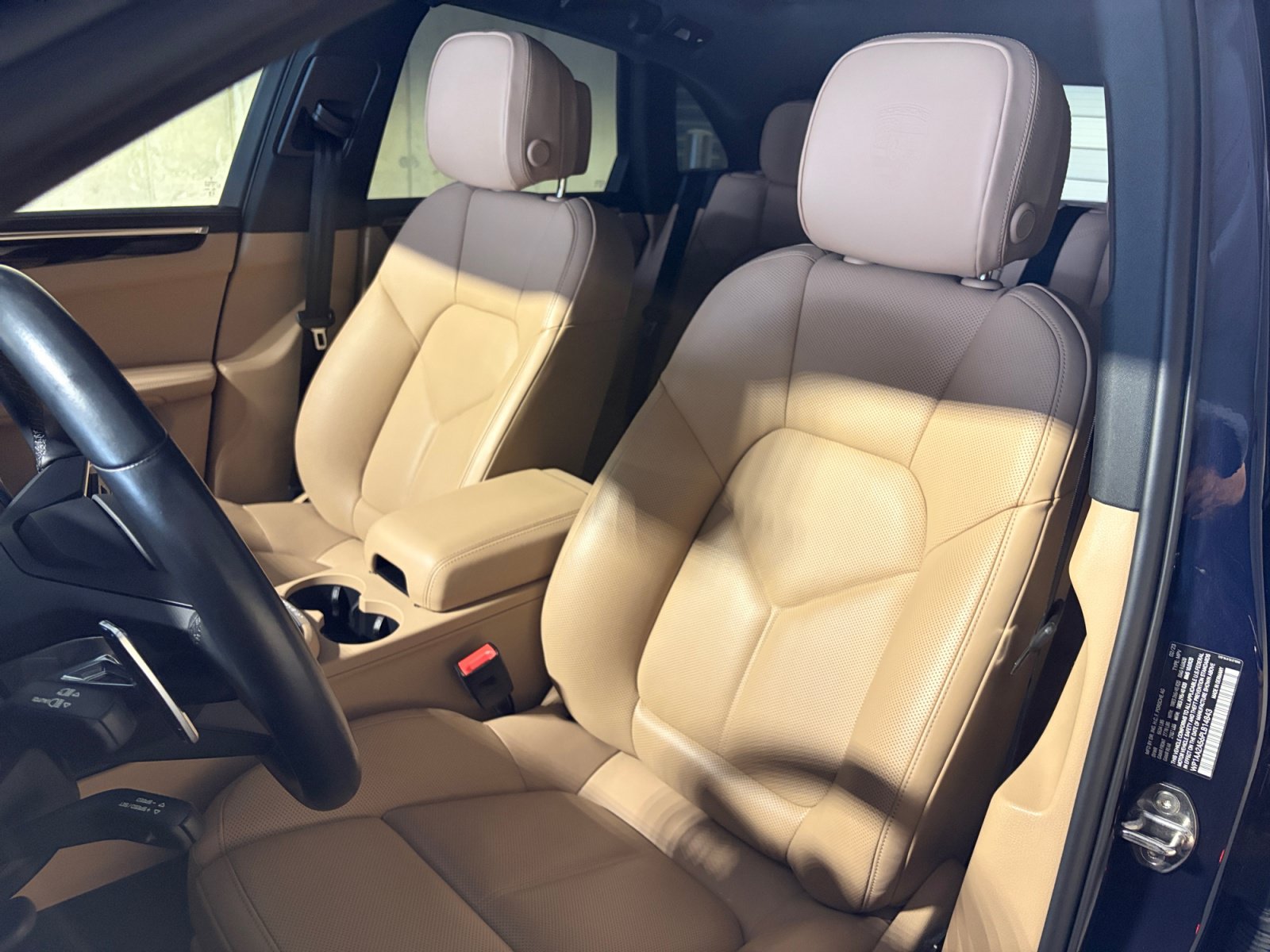 Certified 2023 Porsche Macan Turbo AWD/4WD image 17