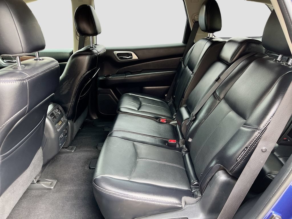 Used 2020 Nissan Pathfinder Platinum AWD/4WD image 25