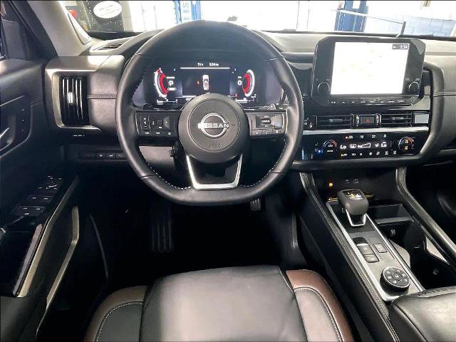 Certified 2025 Nissan Pathfinder Platinum w/ Cargo Package AWD/4WD image 18