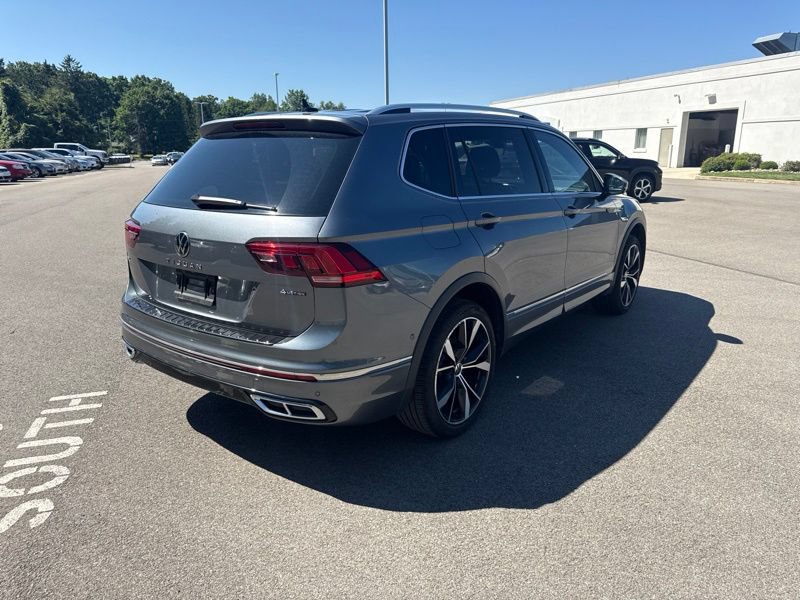 Used 2023 Volkswagen Tiguan SEL R-Line AWD/4WD image 17