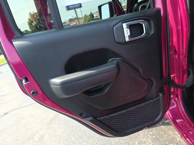Used 2024 Jeep Gladiator Sport AWD/4WD image 27