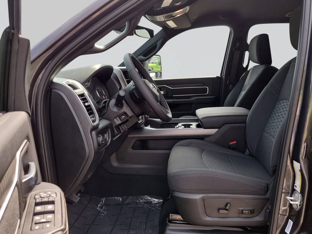 New 2026 RAM 2500 Big Horn AWD/4WD image 28