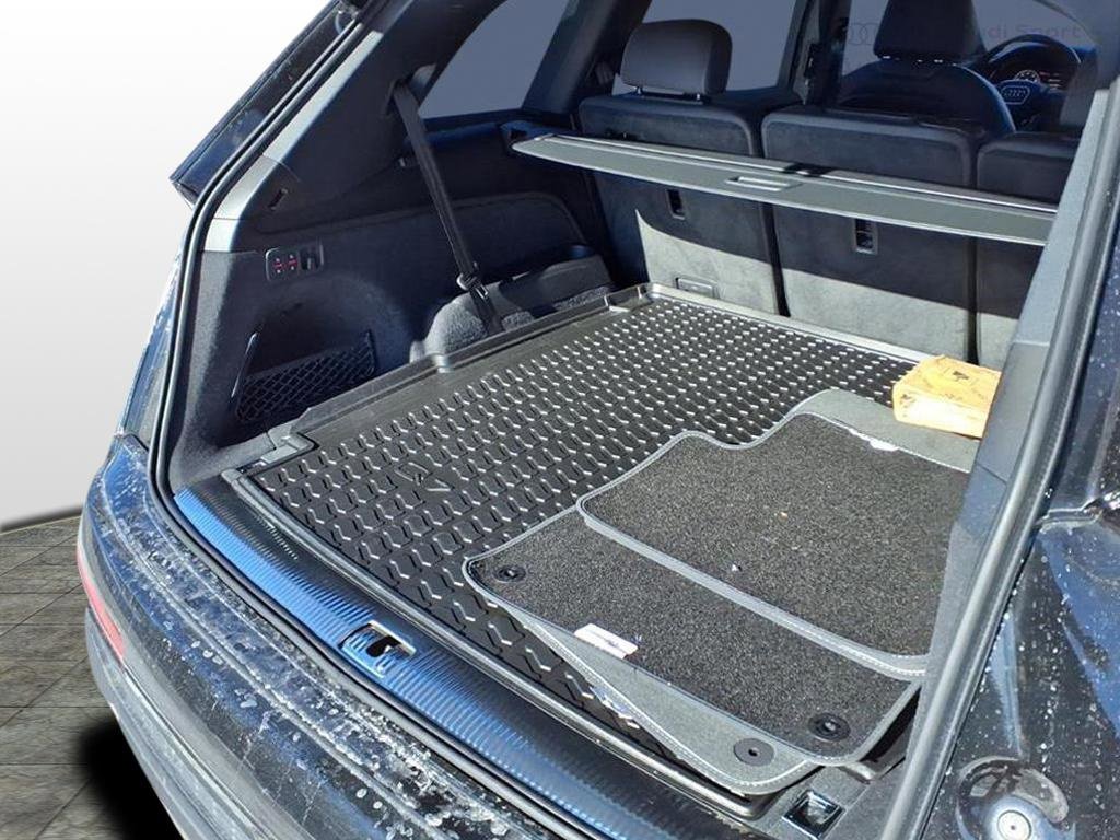 Used 2025 Audi Q7 2.0T Premium w/ Convenience Plus Package image 7