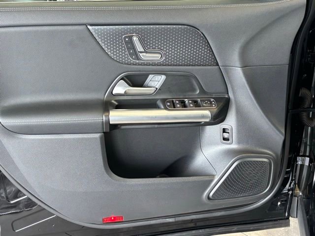 Used 2025 Mercedes-Benz GLA 250 image 12