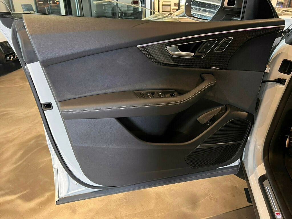 Used 2023 Audi SQ8 Premium Plus w/ Executive Package image 11