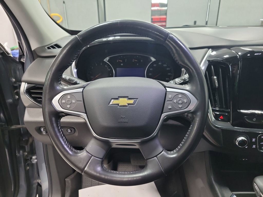Used 2021 Chevrolet Traverse LT image 32