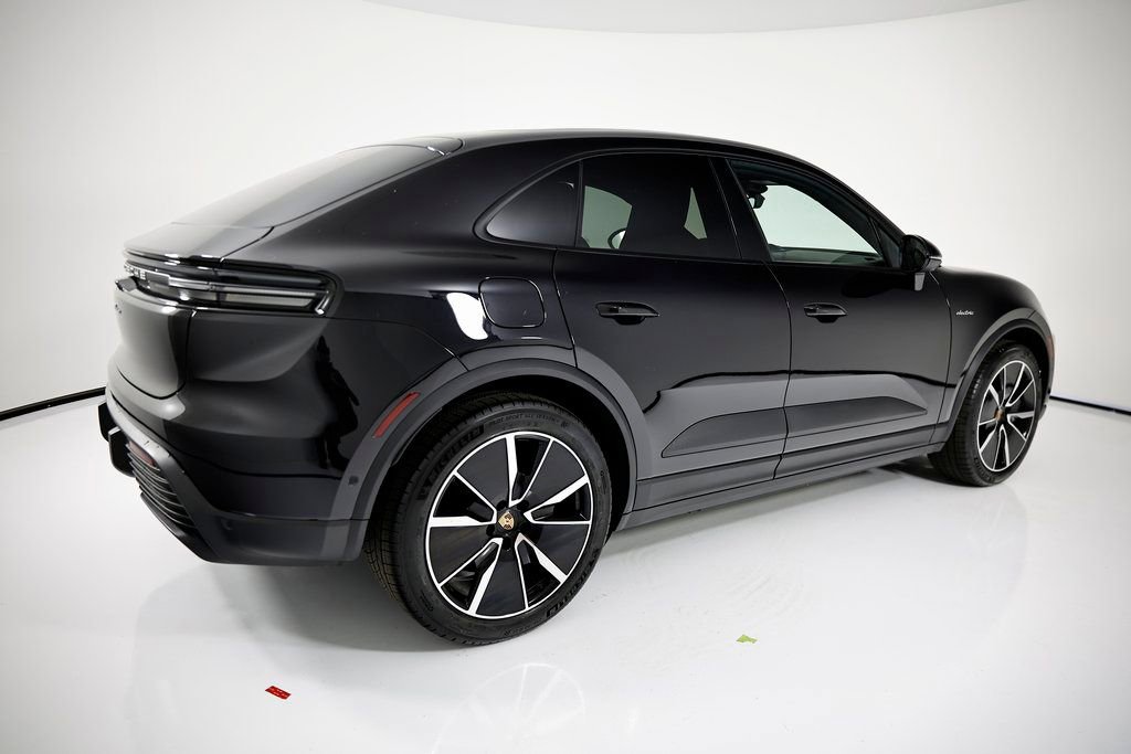 New 2026 Porsche Macan Electric image 7