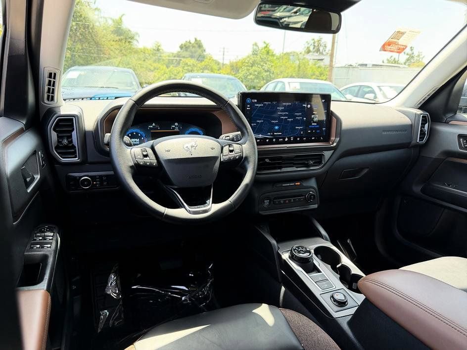 Used 2025 Ford Bronco Sport Outer Banks w/ Outer Banks Tech Package+ AWD/4WD image 29