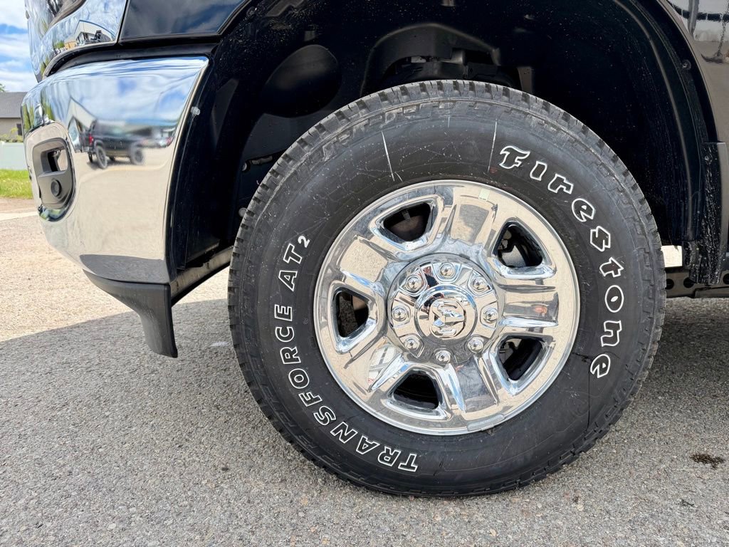 Used 2025 RAM 3500 Tradesman AWD/4WD image 10