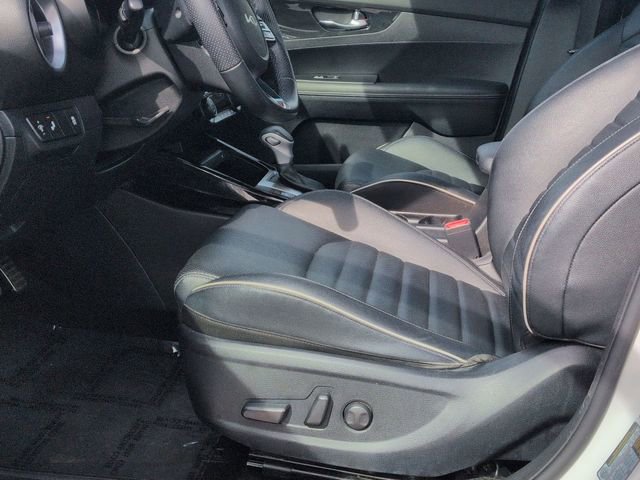 Used 2022 Kia Forte GT-Line w/ GT-Line Premium Package FWD image 13