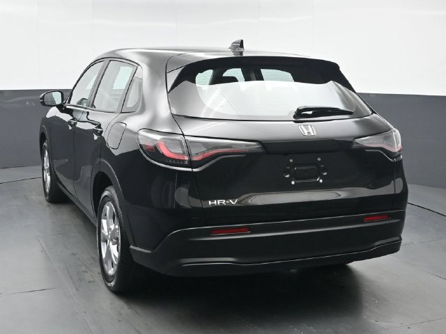 Used 2024 Honda HR-V LX image 3