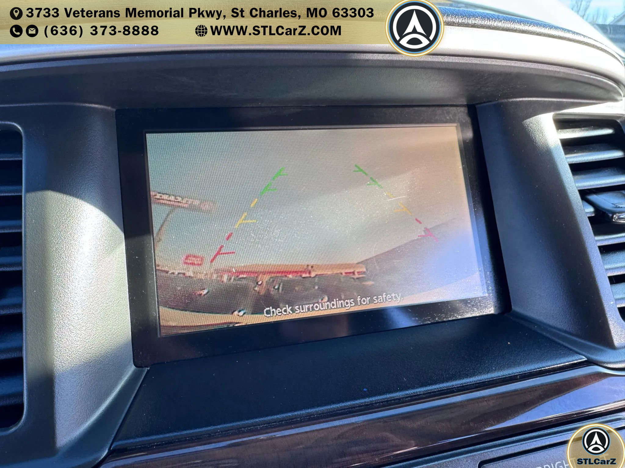 Used 2015 Nissan Pathfinder SL image 18