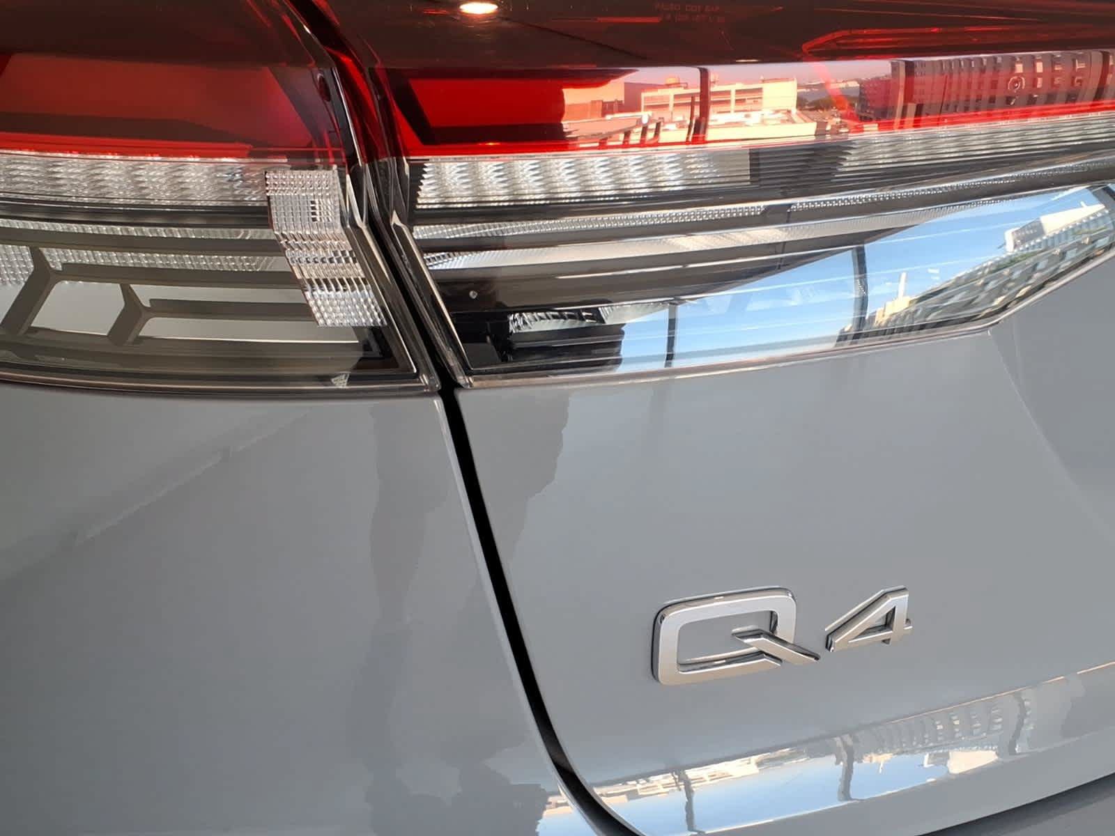 Used 2023 Audi Q4 e-tron Premium Plus w/ Premium Plus RWD image 7