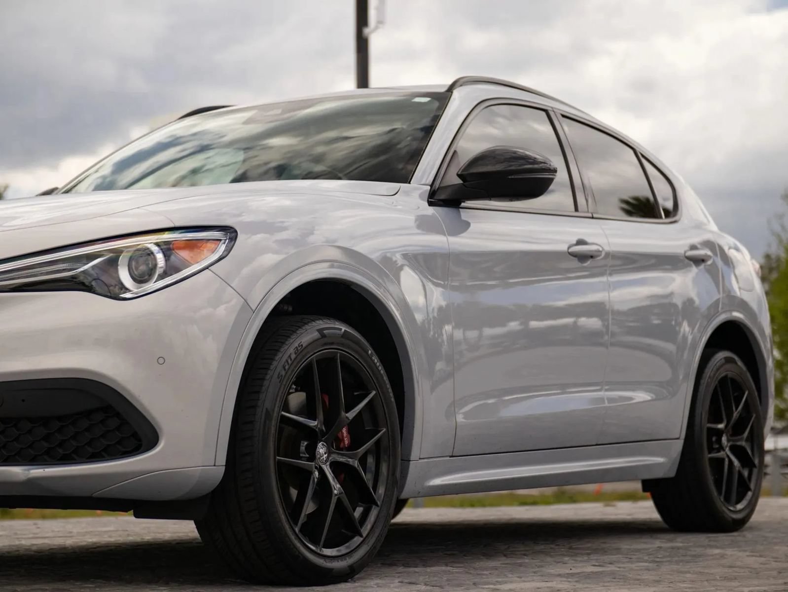 Used 2020 Alfa Romeo Stelvio Sport w/ Quick Order Package 22K Sport RWD image 7