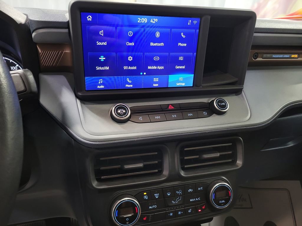 Used 2022 Ford Maverick Lariat w/ Lariat Luxury Package image 17