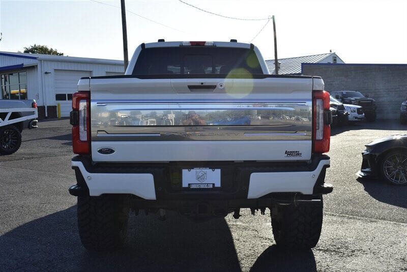 Used 2024 Ford F350 Platinum image 4