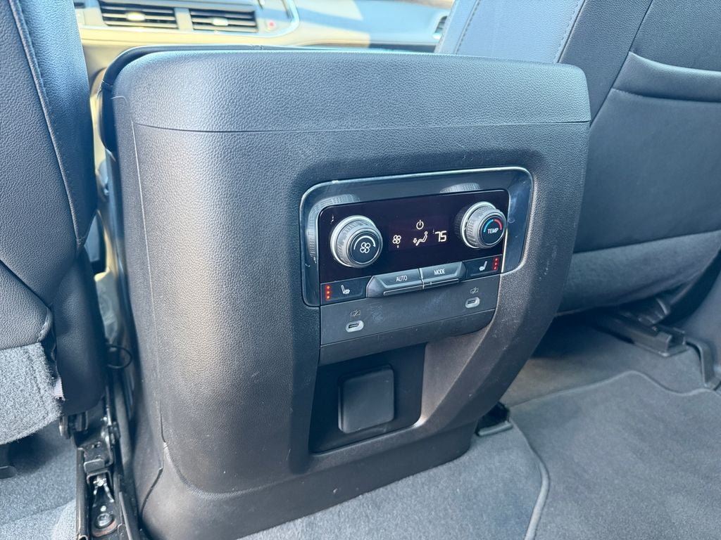 Used 2022 Chevrolet Tahoe High Country AWD/4WD image 32
